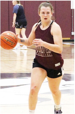 Lady Wolves Compete During Open Gym