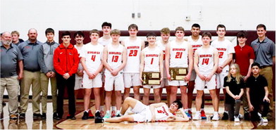 Red Hawks Win District Boys’ Basketball Championship