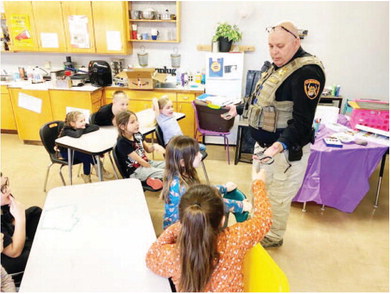 Lingle Visits First Graders