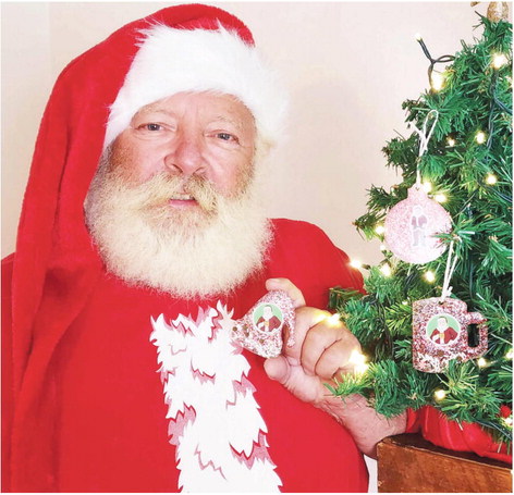 Uncle Santa Ornaments Gaining Fame