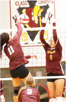 Poplar’s Volleyball Squad Wins Close Match Against Sidney